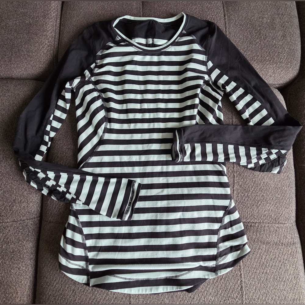 Lululemon Run Reflect Long Sleeve In Size 6.